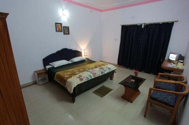 Hotel Surya Khajuraho Exterior photo